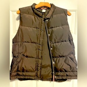 I agree puffer vest, zipper and snaps, chocolate brown, size large